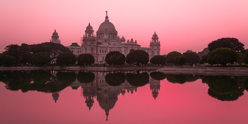 What are the Advantages & Disadvantages of living in India?